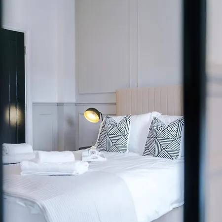 Διαμέρισμα Incredible 3 Bedroom In York, Location *