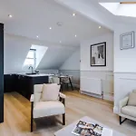 Apartment Incredible 3 Bedroom In York, Location