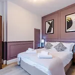 Apartment Incredible 3 Bedroom In York, Location York