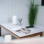 Incredible 3 Bedroom In York, Location Apartment