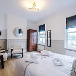 Apartment Incredible 3 Bedroom In York, Location