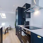 Apartment Incredible 3 Bedroom In York, Location