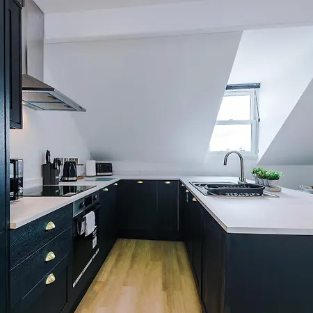 Incredible 3 Bedroom In York, Location