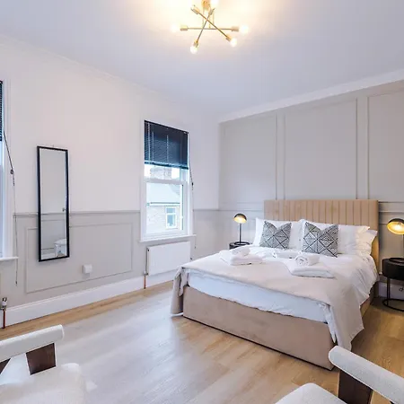 Incredible 3 Bedroom In York, Location York