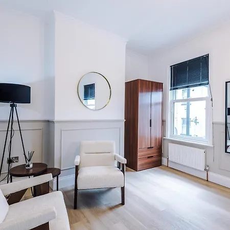 Incredible 3 Bedroom In York, Location アパート *