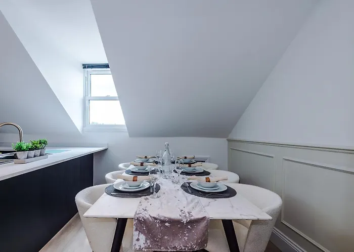 Incredible 3 Bedroom In York, Location Appartamento