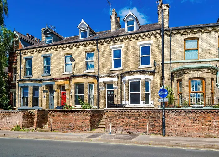 Incredible 3 Bedroom In York, Location