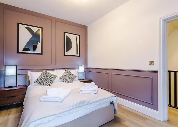 Incredible 3 Bedroom In York, Location *