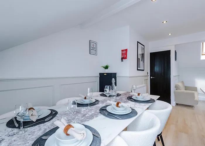 Incredible 3 Bedroom In York, Location Appartamento