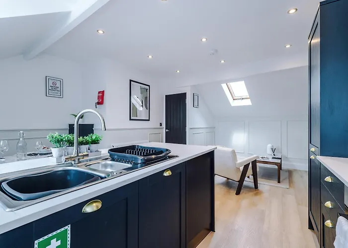 Incredible 3 Bedroom In York, Location *