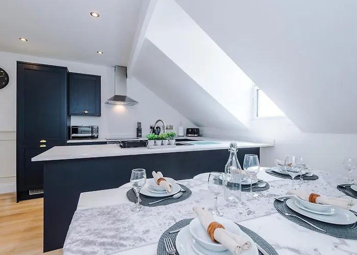 Incredible 3 Bedroom In York, Location