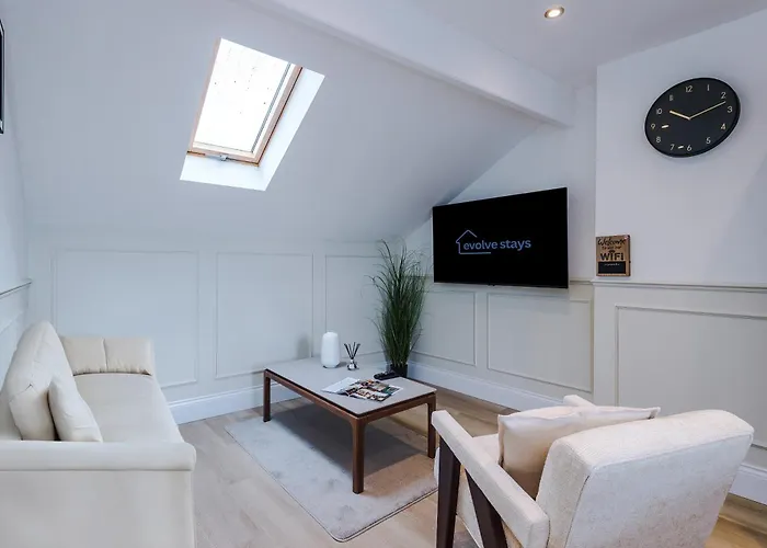 Incredible 3 Bedroom In York, Location Appartamento *