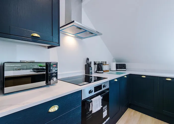 Incredible 3 Bedroom In York, Location *