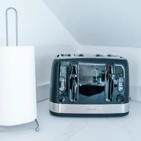 Incredible 3 Bedroom In York, Location