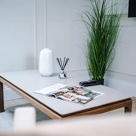 Incredible 3 Bedroom In York, Location شقة