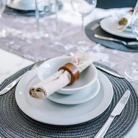 Incredible 3 Bedroom In York, Location York